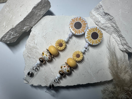 Deluxe sunflower badge reel